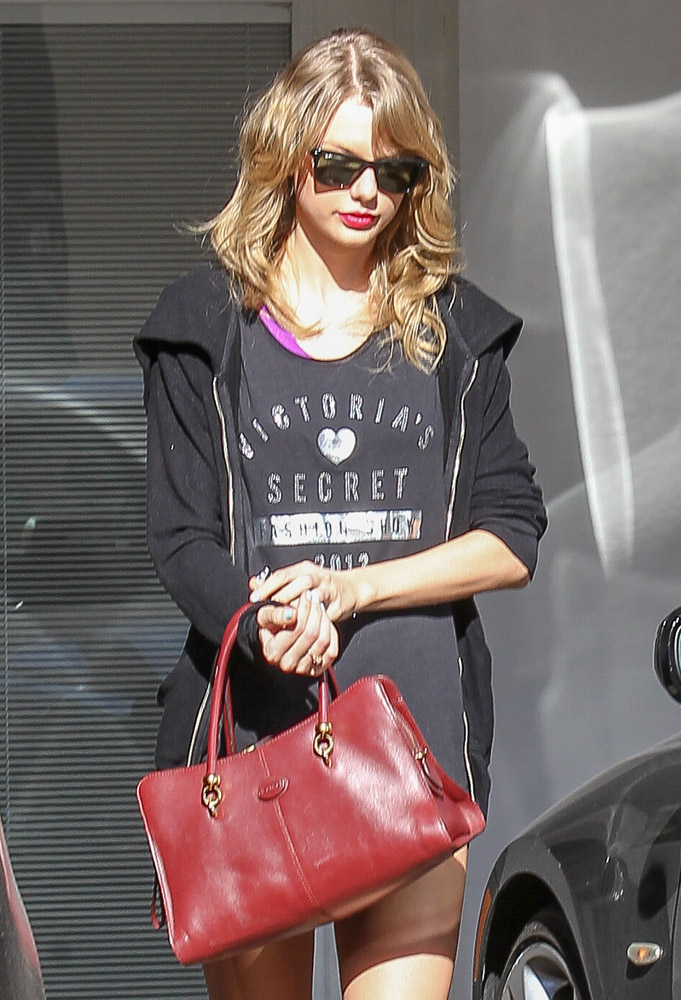 The Many Bags of Taylor Swift, Part 2 PurseBlog