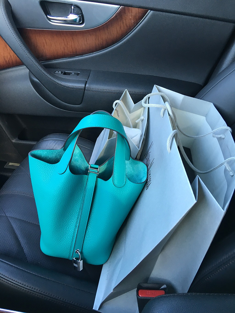 Riding in Cars With Bags: Hermés Rides Shotgun in This Week&#39;s Look Inside the PurseForum - PurseBlog