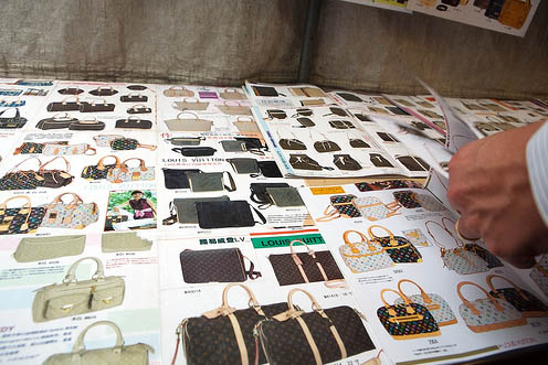 Don't Fall Prey To Fake LVs and Gucci Brand Bags! by brandybag - Issuu