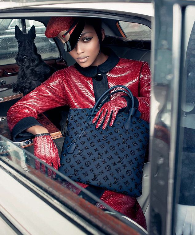 Artistic Critique: [Ad Campaign] Louis Vuitton - Fall Winter 2009 2010