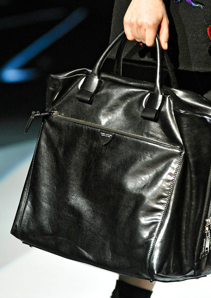 The Biggest Trends of Fall 2012: Black Handbags - PurseBlog
