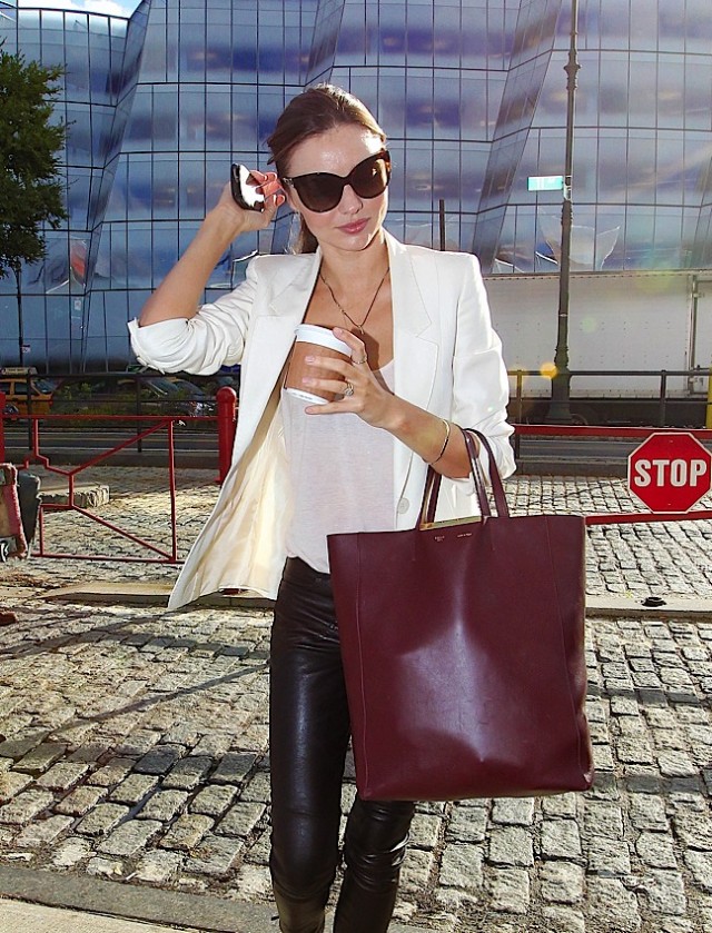 Miranda Kerr with Louis Vuitton Vivenne Bag - cars & life blog