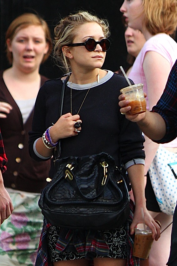 Olsen Twins with a Hermes Bag, ETOILE LUXURY VINTAGE  Hermes constance, Hermes  constance bag, Olsen twins