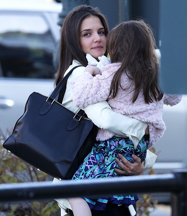 The Many Bags of Katie Holmes - PurseBlog
