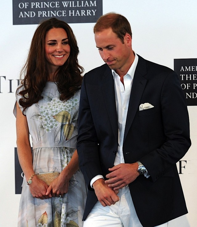 Kate Middleton Carried a Ludicrously Capacious Bag in Birmingham - Shop  Similar