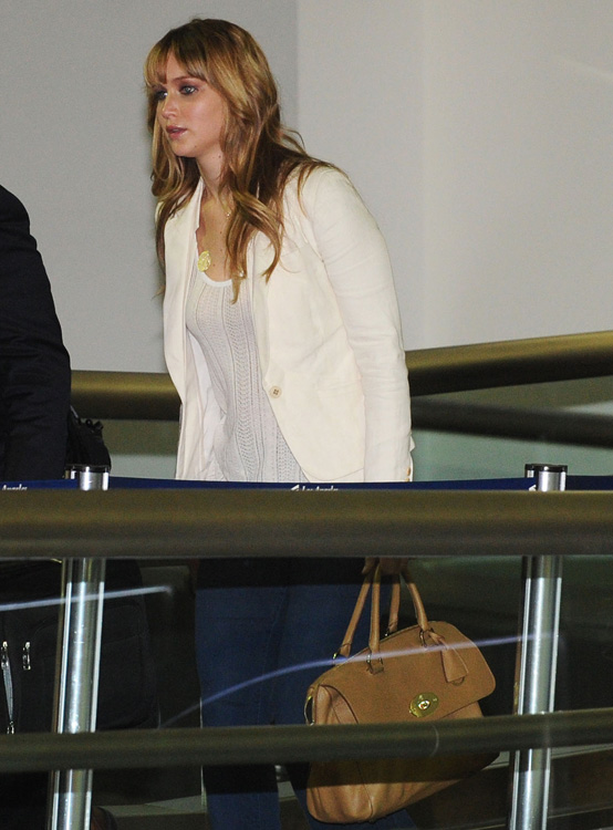 Jennifer Lawrence's Hands-Free Bag Is a Hybrid of a Belt Bag and a Crossbody