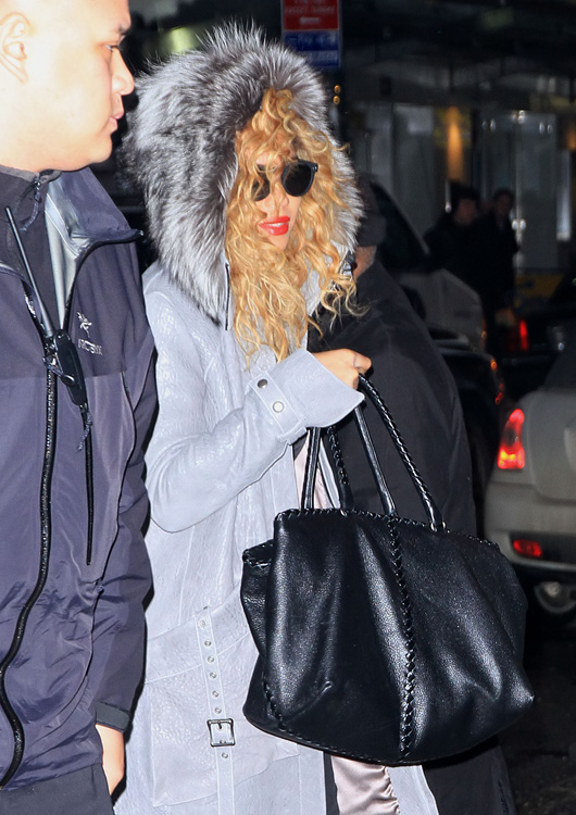 Beyoncé Carried A Mystery Bag & Everyone Else Carried Coach Last Week -  PurseBlog