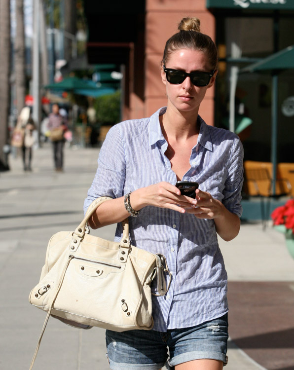 Nicky Hilton wearing Burberry The knight bag - Celebrity Style Guide