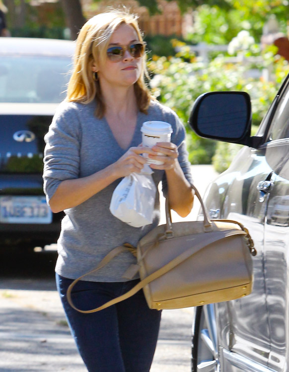 Reese Witherspoon and I Both Repeat-Wear This $375 Bag