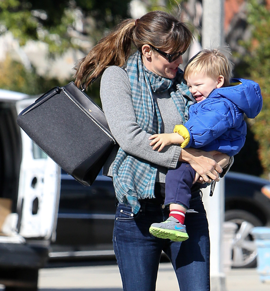 Every Celebrity Man, Woman, & Child is Carrying Hermès This Week - PurseBlog