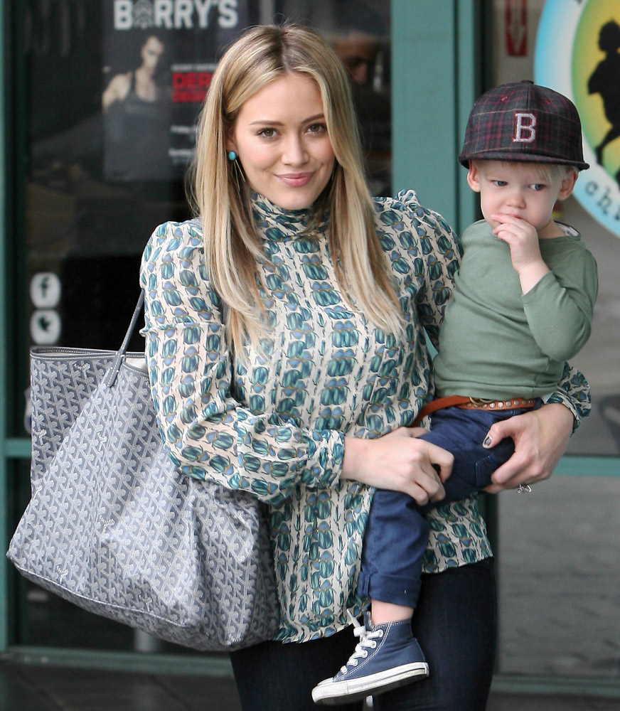 Hilary Duff uses Goyard as her baby bag - PurseBlog