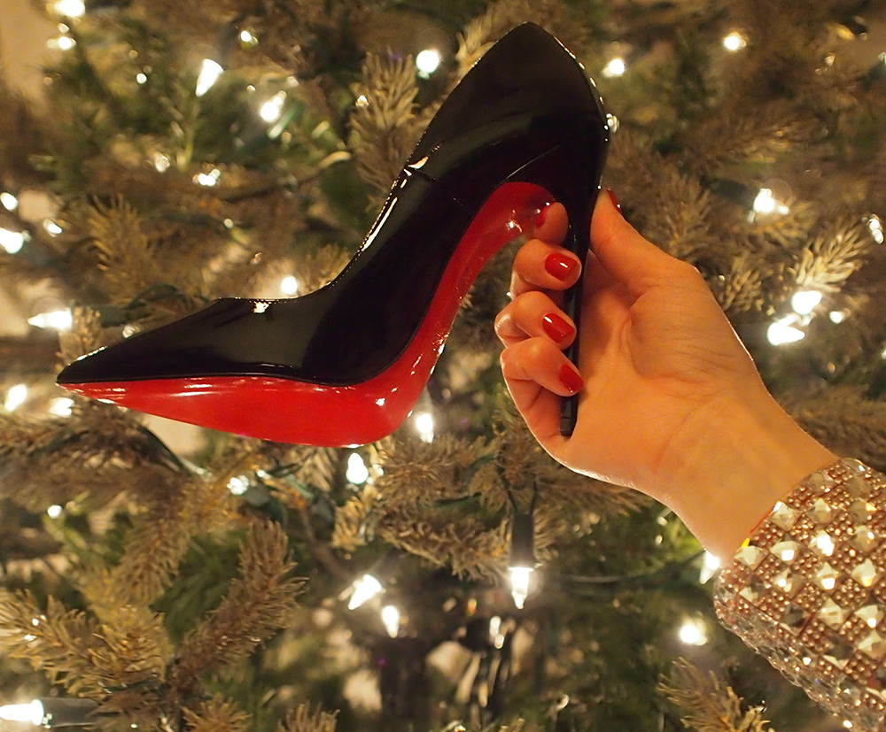 Paint the back of your heels red to mimic a pair of Christian Louboutins.