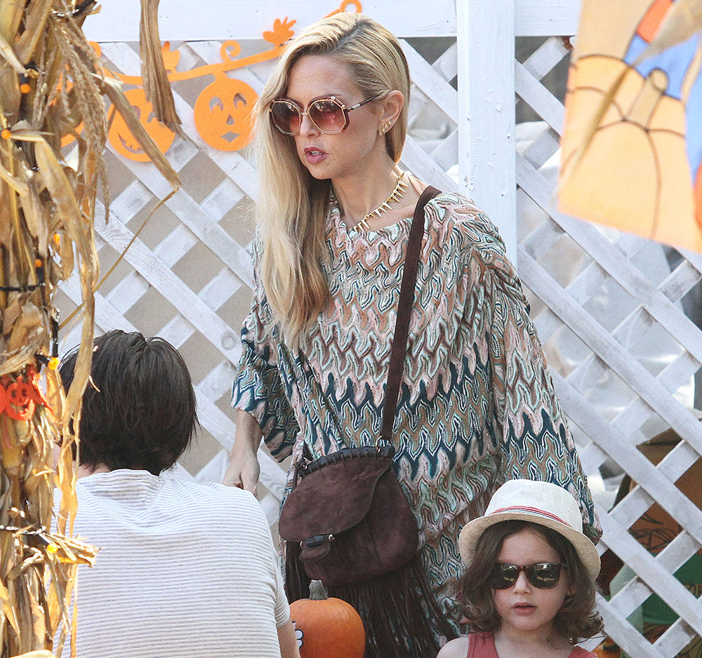 Reese Witherspoon Has a New Louis Vuitton Soft Lockit of Her Own