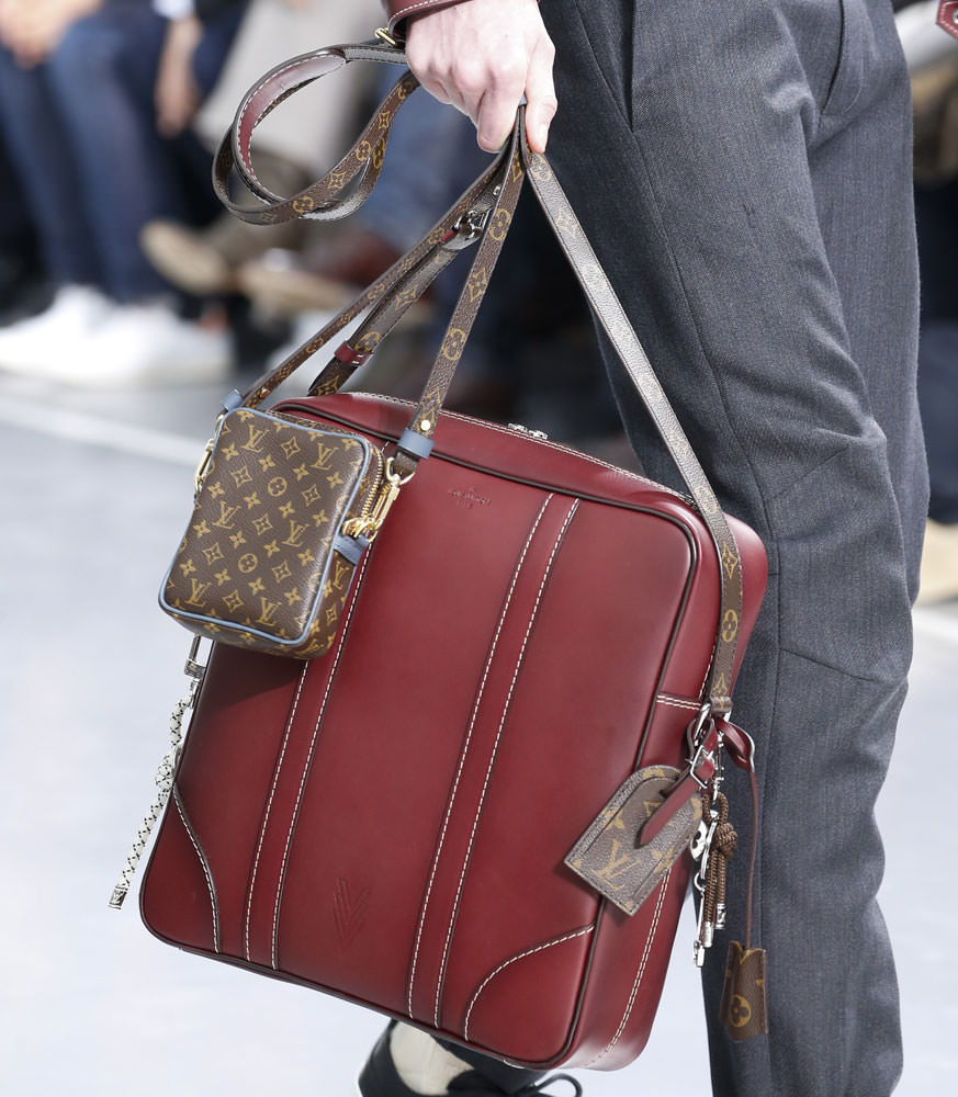 Louis Vuitton Men Bags  Louis vuitton mens bag, Messenger bag men, Mens  accessories