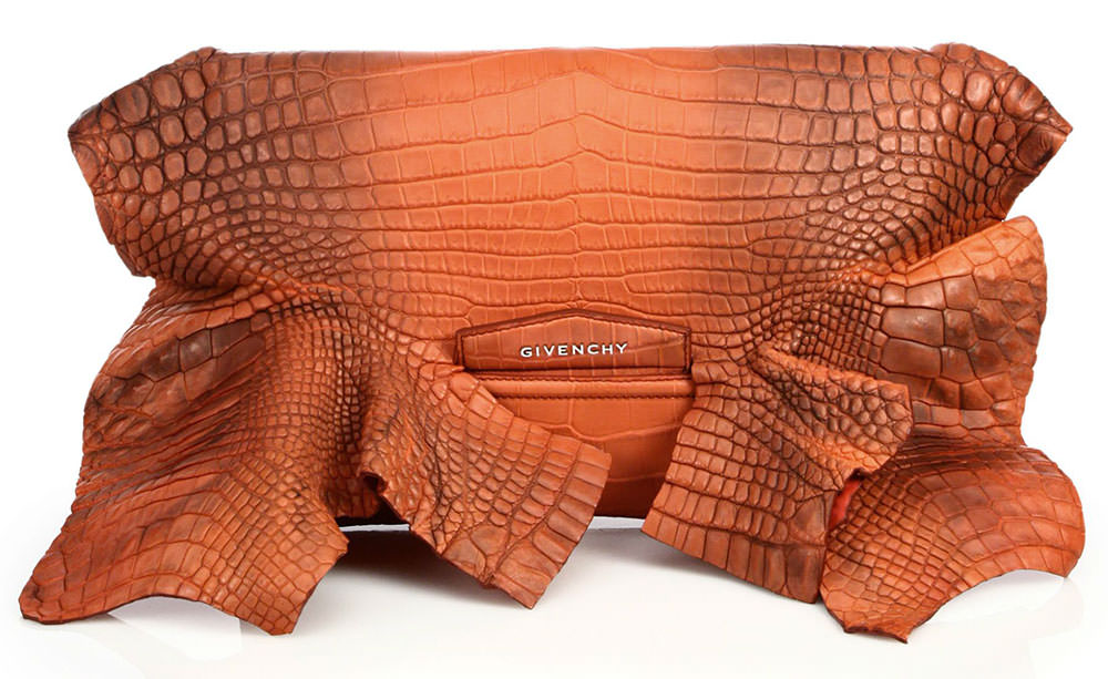 The Ultimate Bag Guide: The Givenchy Antigona Bag - PurseBlog  Givenchy  antigona, Givenchy antigona sizes, Givenchy bag antigona