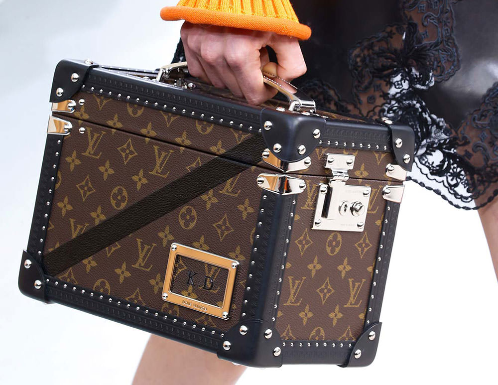 Louis Vuitton Remained the World's Most Valuable Luxury Brand in 2014 ...