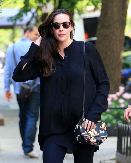 This Week, Celebs Enjoy Gorgeous Weather with Gorgeous Bags - PurseBlog