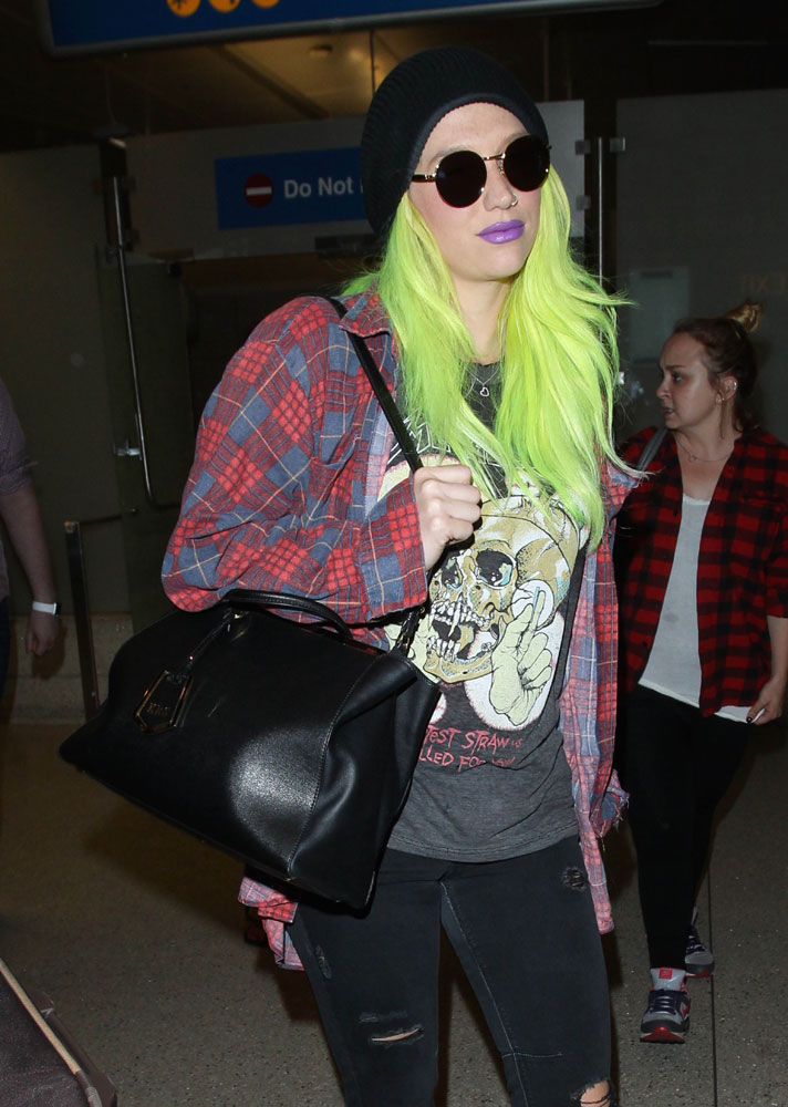 Even In Quarantine, Celebs Bring Out Their Very Best Bags - PurseBlog