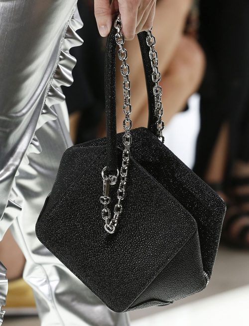 Louis Vuitton’s Spring 2018 Runway Bags Went in an Angular, Minimal ...