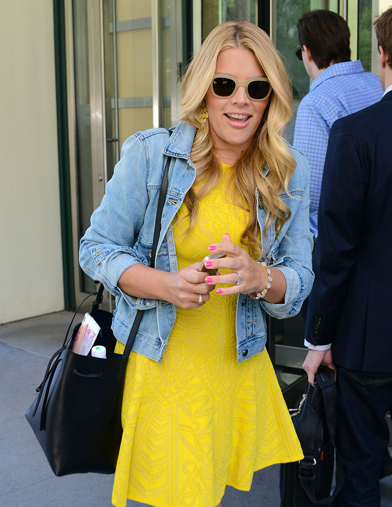 Busy Philipps spotted out wearing a blue dress and carrying a matching blue Céline  Trio bag Featuring: Busy Philipps Where: Los Angeles, California, United  States When: 29 May 2015 C Stock Photo - Alamy