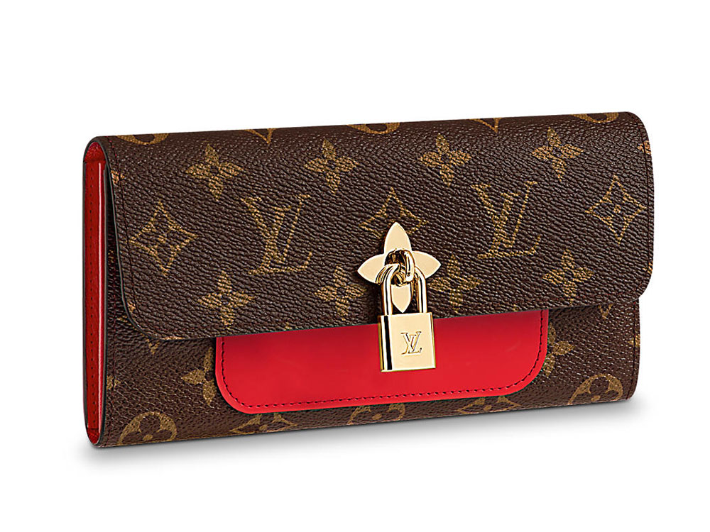 Black Louis Vuitton Bag With Red Lining