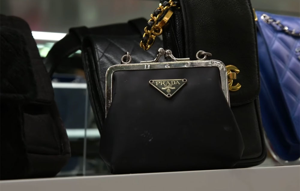 Kylie Jenner Shows Off Two Of This Season's Must-Have Prada Bags