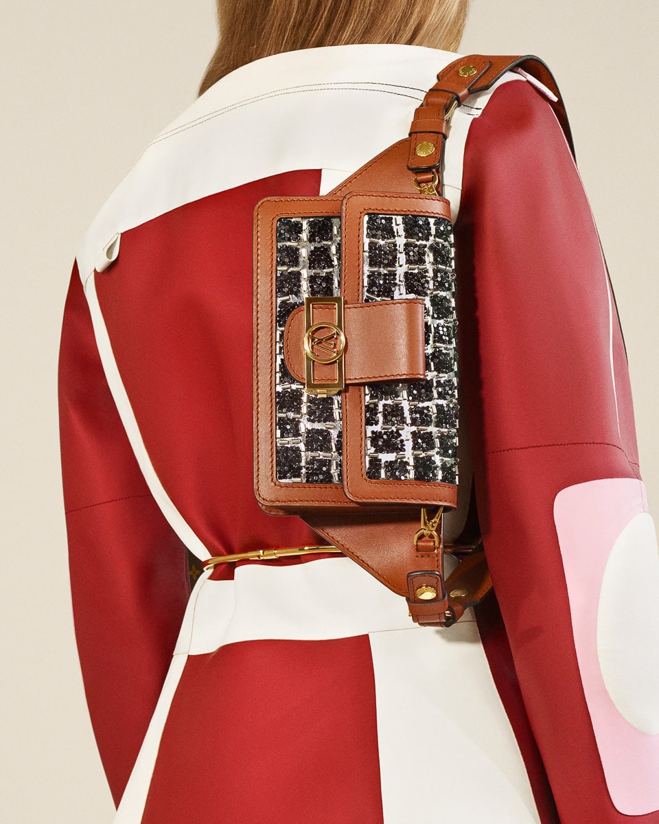 Get a Sneak Peek at Louis Vuitton's Fall 2018 Bags in the Brand's Huge New  Ad Campaign - PurseBlog