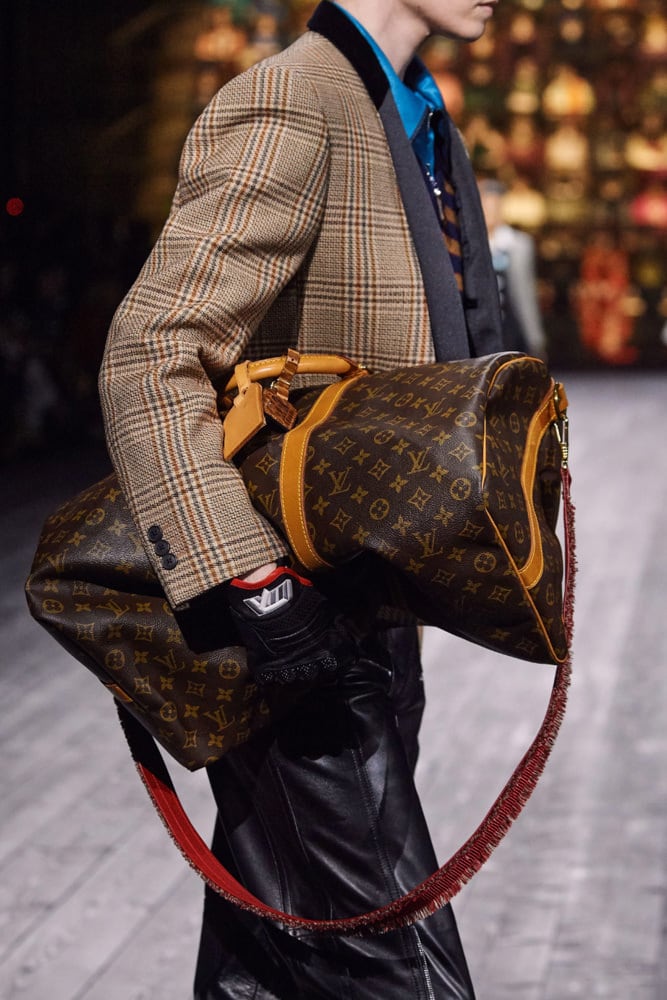 Louis Vuitton on X: #LVSS20 The new LV Egg bag in Monogram from  @TWNGhesquiere 's latest #LouisVuitton Collection. Watch the show now on  Twitter or   / X