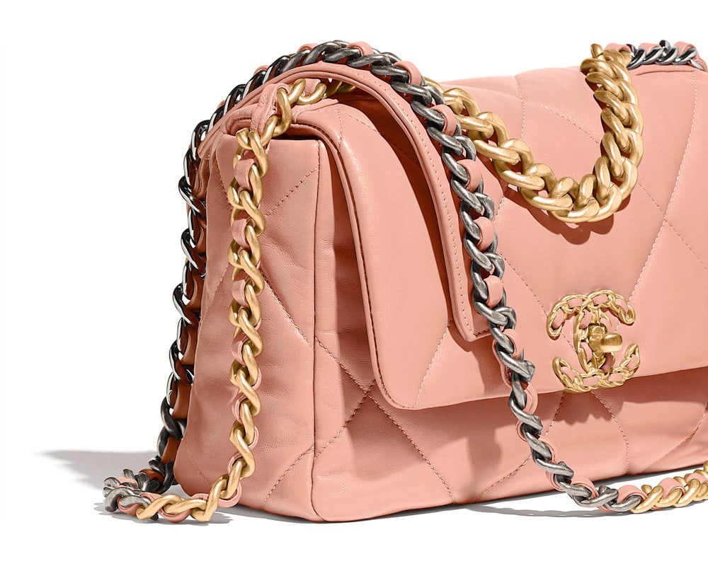 ALL ABOUT CHANEL 19 BAG - DESIGN, WHAT FITS IN, PROS & CONS, IS IT