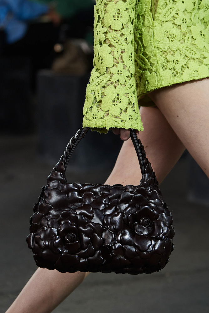 622 2021 Runway Bags Valentino Stock Photos, High-Res Pictures