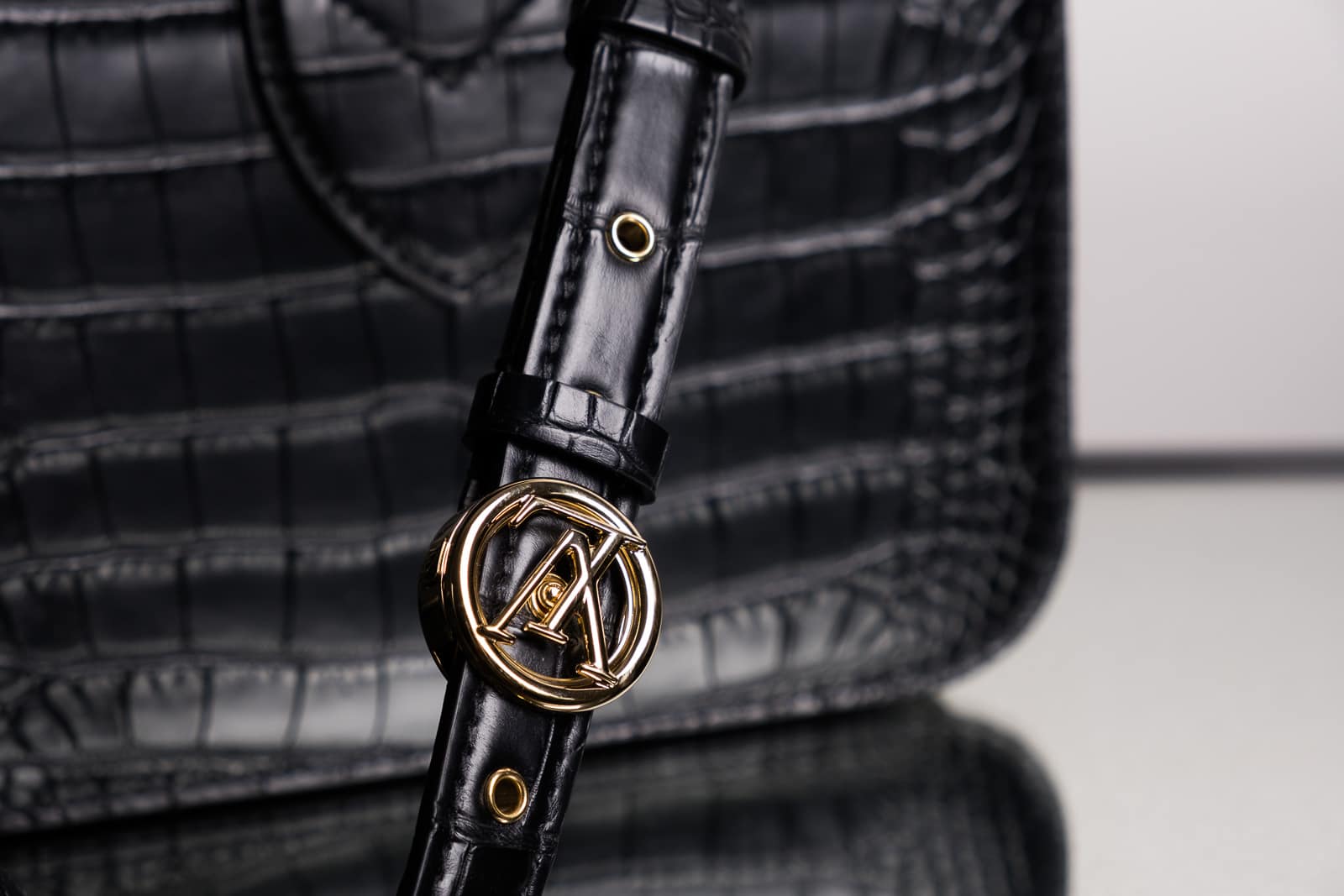 Rare Louis Vuitton Exotic Black Alligator Les extraordinaires Evening Bag