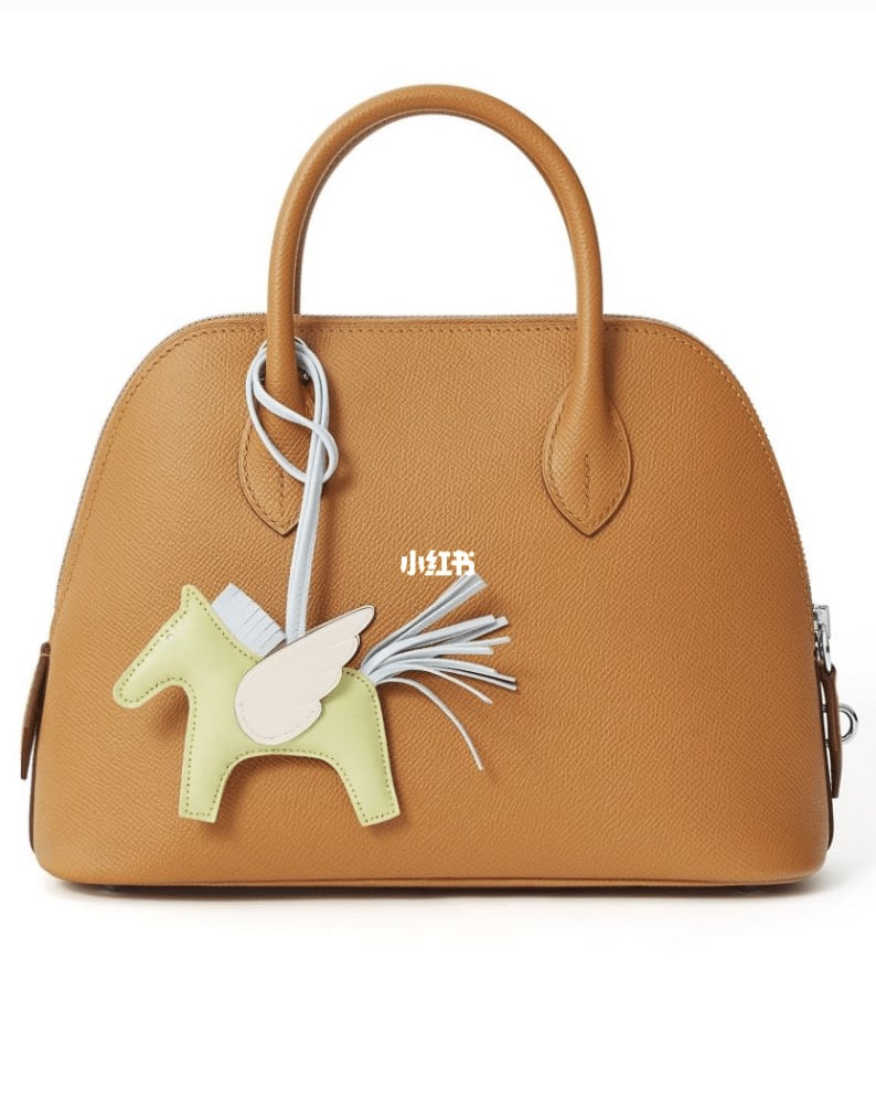 10 Things I Wish I Didn't Spend Money On. (HERMES rodeo charms, high heels,  dresses) 