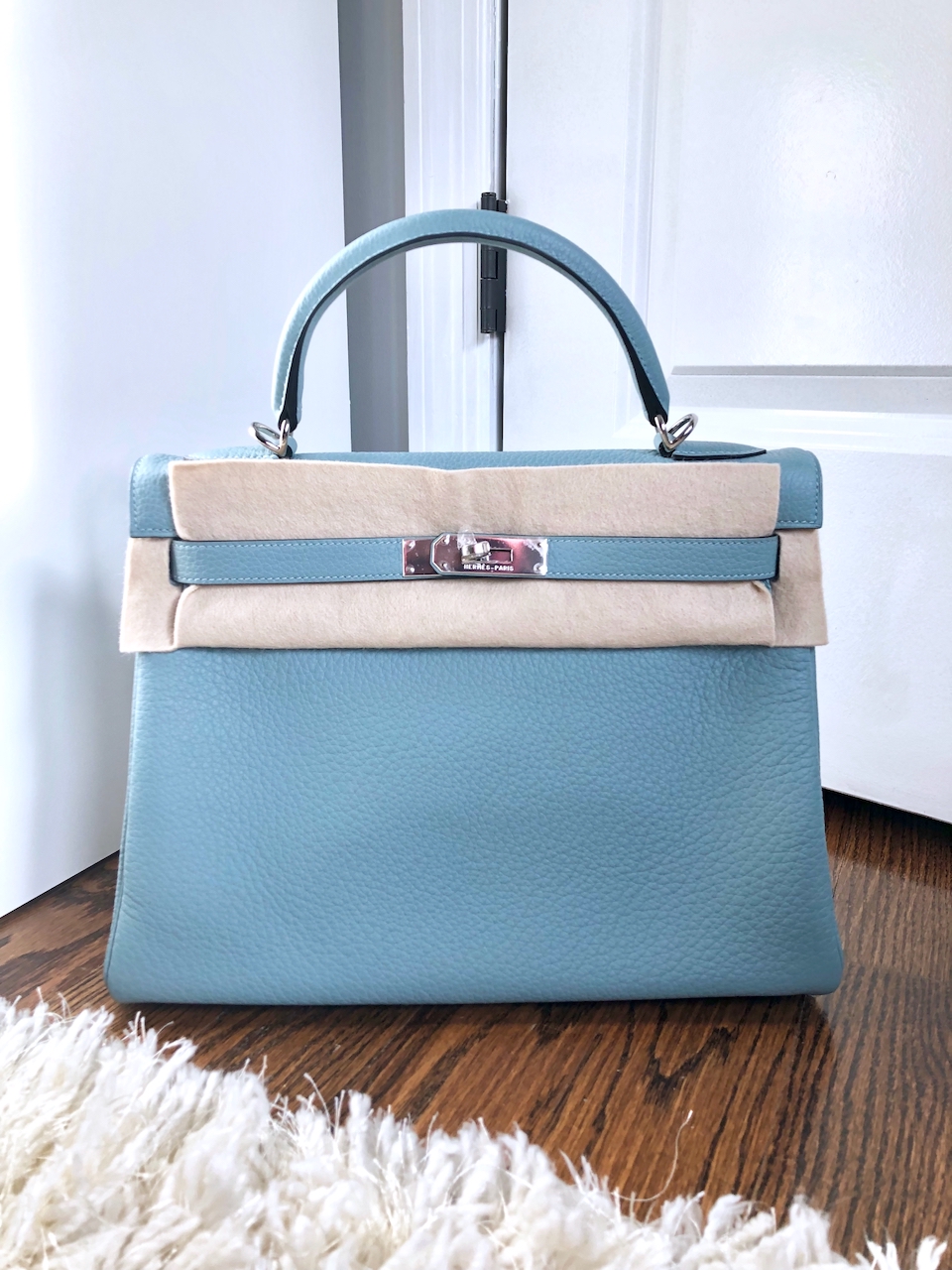 Hermes Kelly 25 - What Fits 