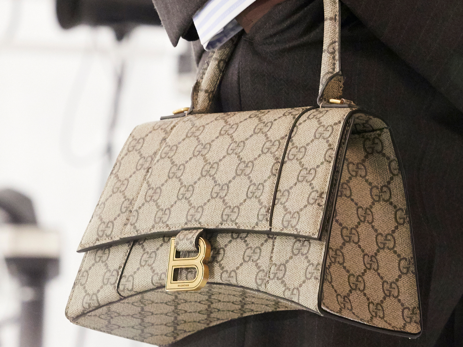 Mixing Brands Gucci, Louis Vuitton, Chanel, Fendi, Givenchy