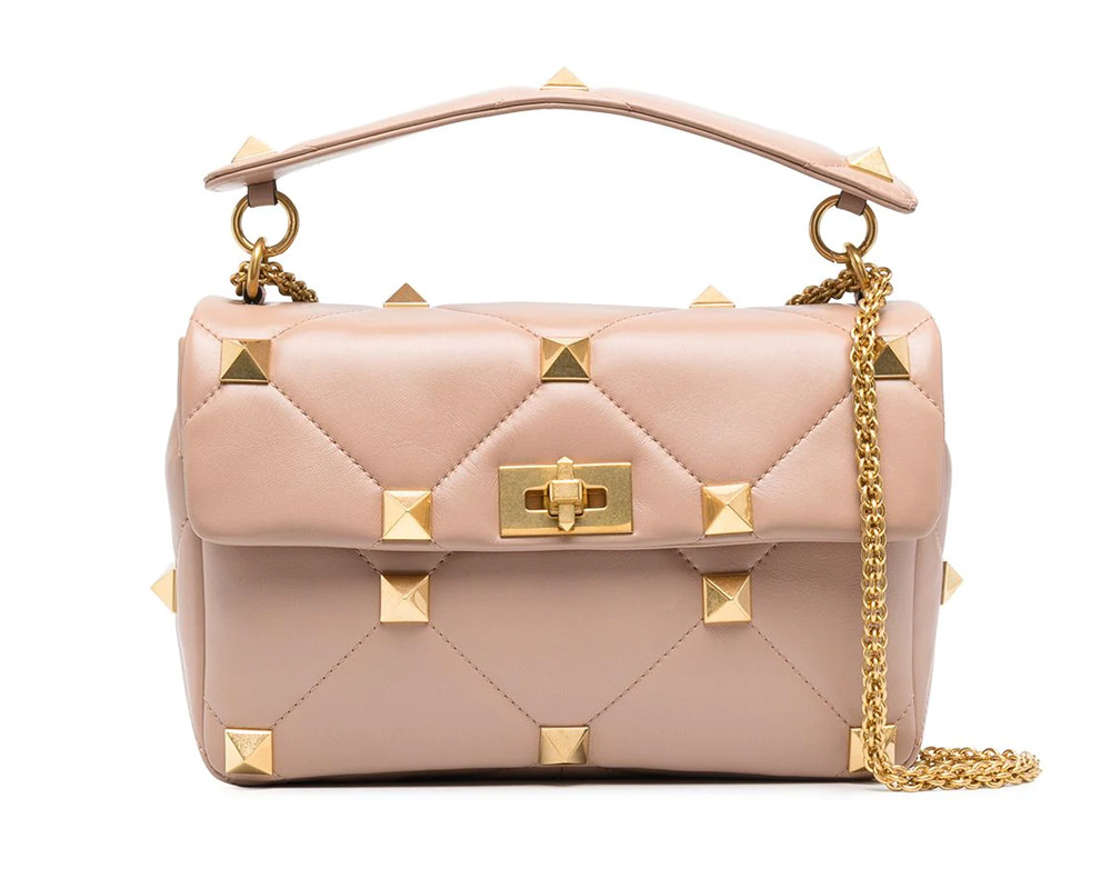 Celebrity Birthdays, Fashion Awards and Fetes Bring Out Great Bags from  Valentino, Louis Vuitton and Coach - PurseBlog