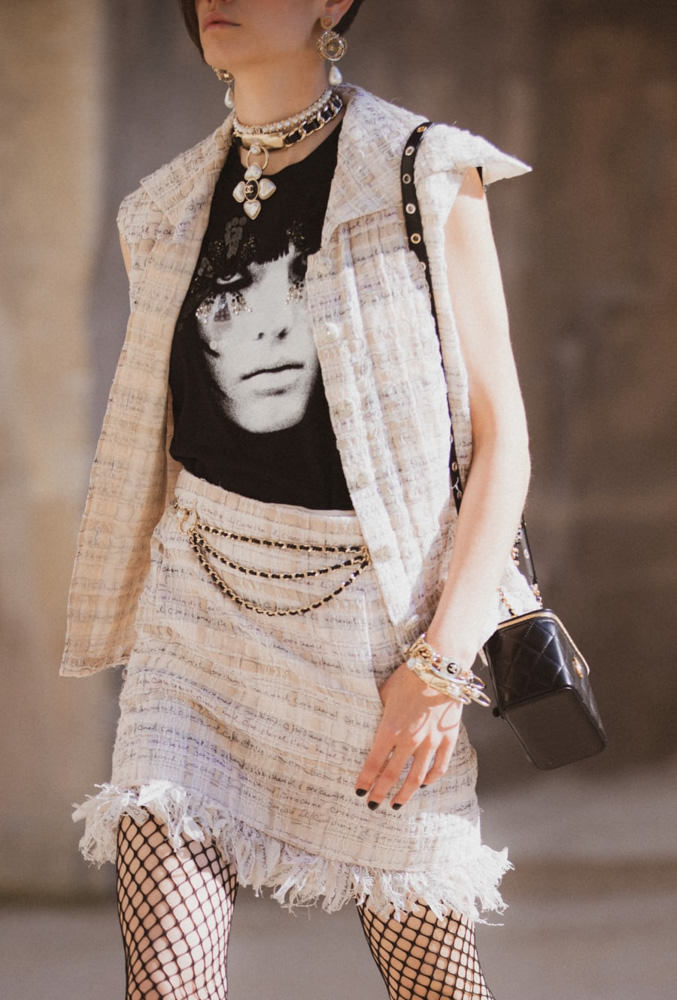 Chanel Cruise 2022 Runway Bag Collection featuring Classic Edgy