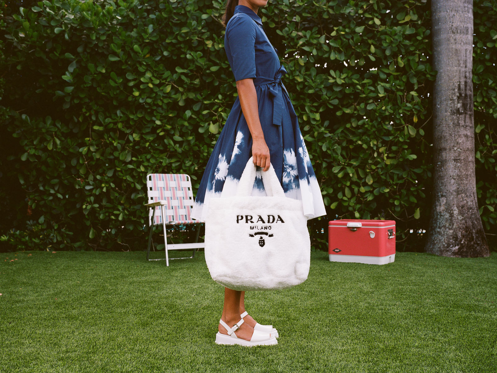 Prada's Re-Edition 2005 Raffia Bag Is a Refreshing Flashback