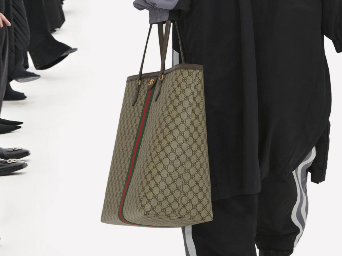 Ups! Balenciaga și Louis Vuitton, două branduri celebre, un model