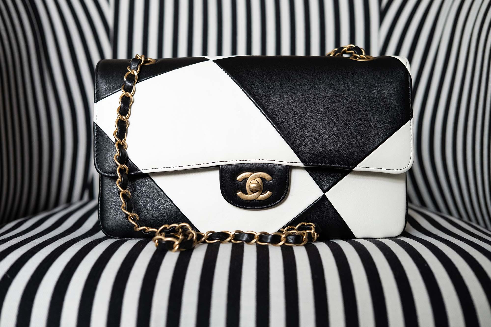 Chanel Wallet on Chain WOC, A Must-Have For Collectors Since 1997, Handbags and Accessories
