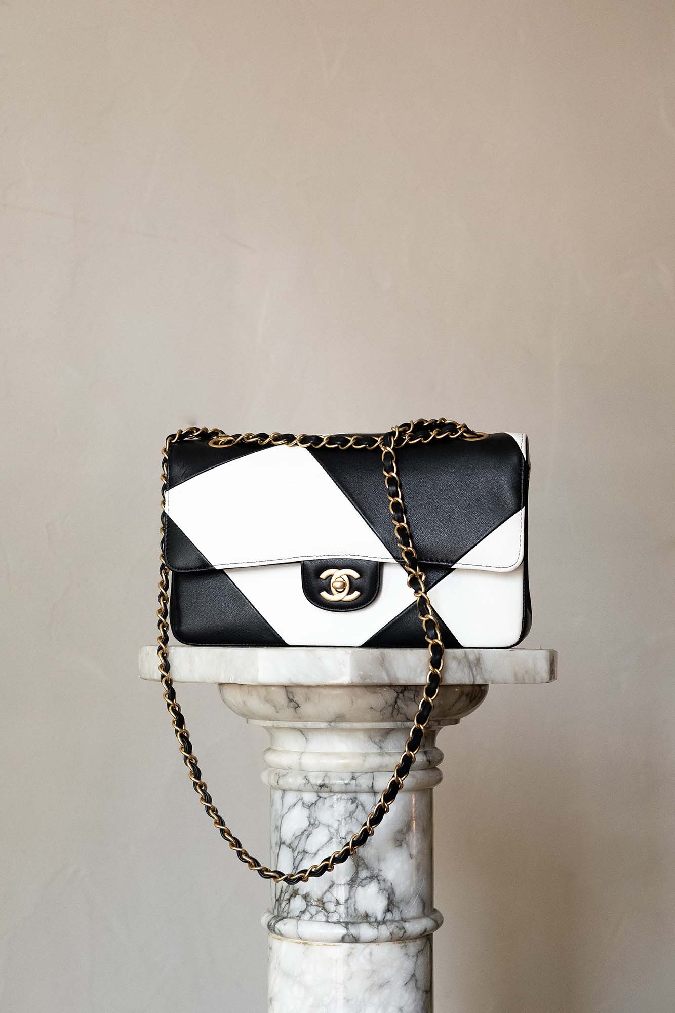 Chanel Caviar Classic - Large in Black | Handbag Clinic
