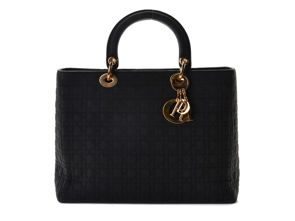 Dior Lady Dior 2019 bag black  Dior outfit, Fashion, Lady dior