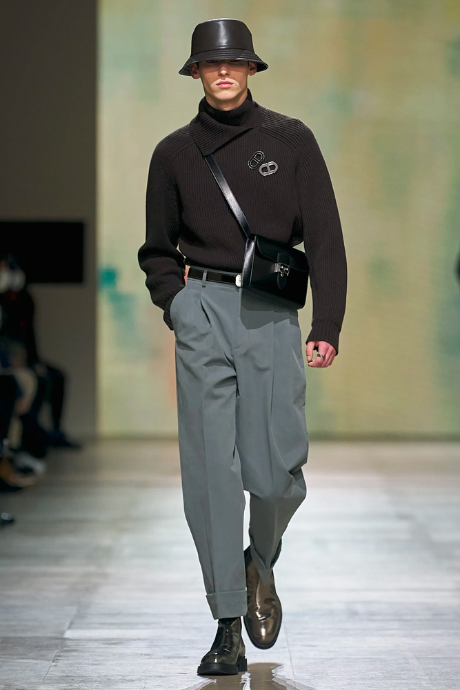 Large Unisex Alligator Leather Padlock Bag  Mens bags fashion, Luxury bag  men, Hermes men
