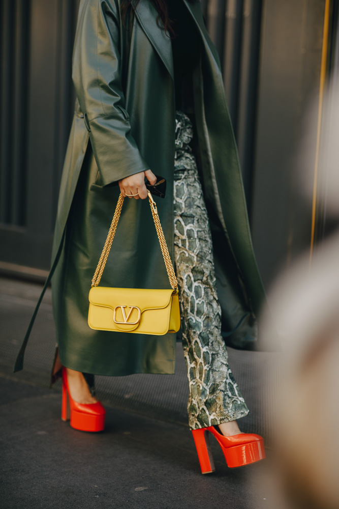 Trending on the streets this fall: box bags - LaiaMagazine