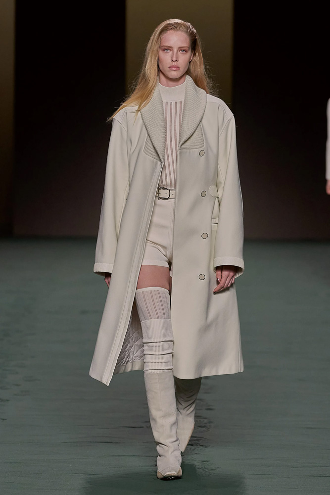Hermès So Kelly 22 in Feu  Fashion bags, Winter fashion, Fashion