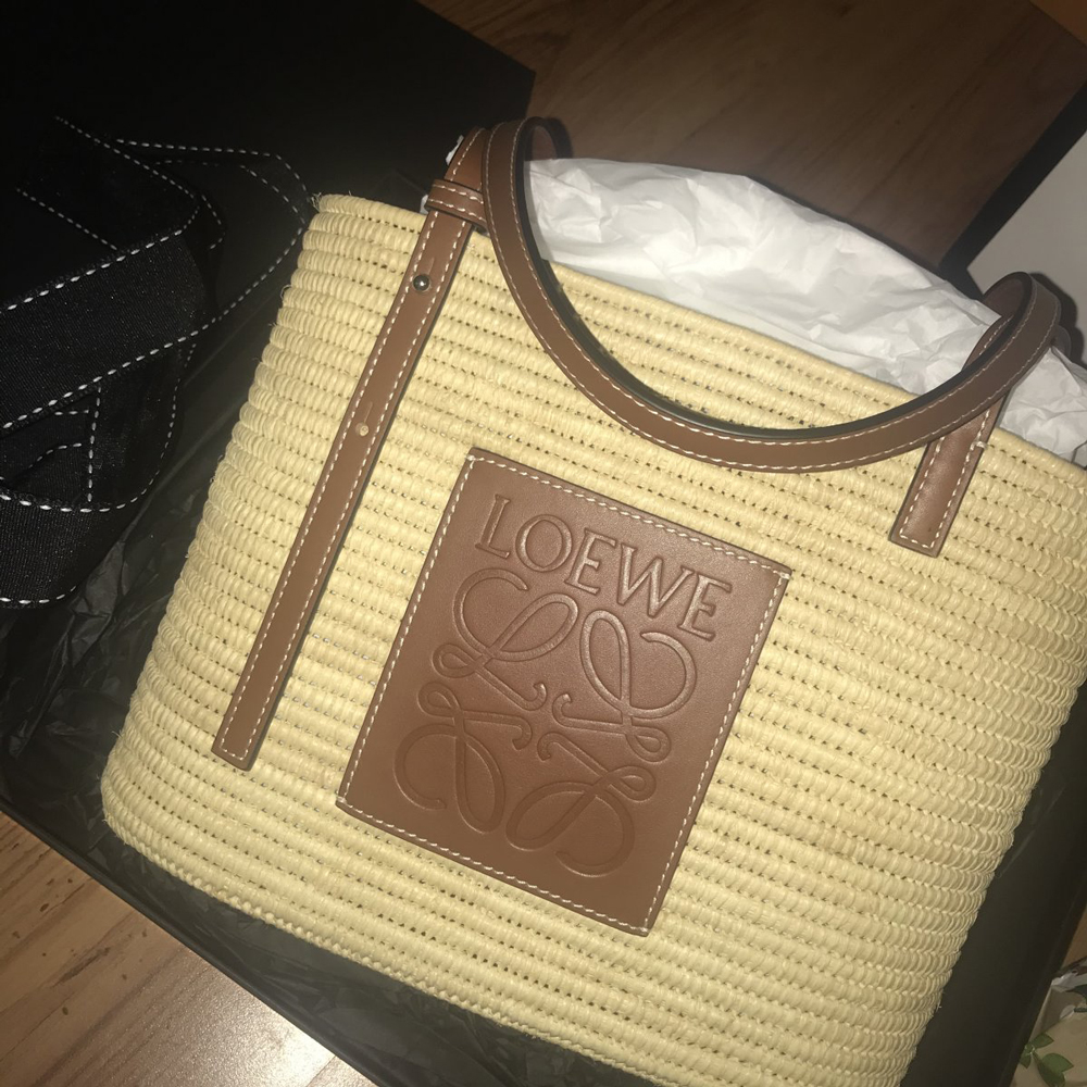 LOUIS VUITTON BOND STREET BAG REVIEW, WHAT'S IN MY BAG AND PROBLEMS WITH  THE FLAP. 