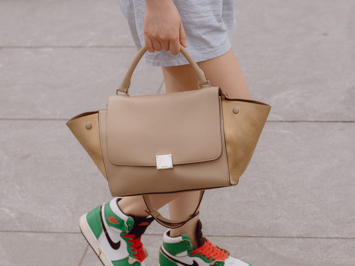Short-Strap Bags Are Making a Comeback - theFashionSpot