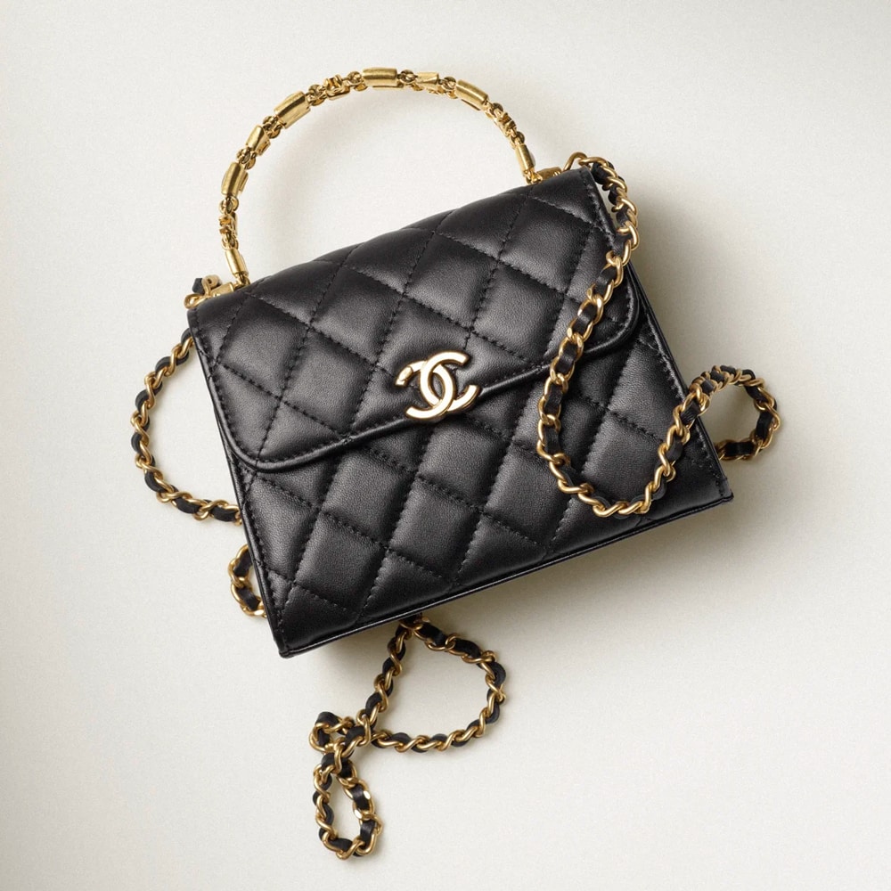 The Chanel Mini 22 is Giving Me an Existential Crisis - PurseBlog
