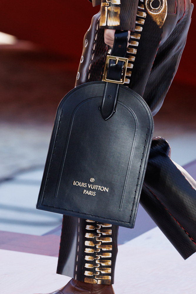 Louis Vuitton® Pochette Métis East West Black Beige. Size in 2023