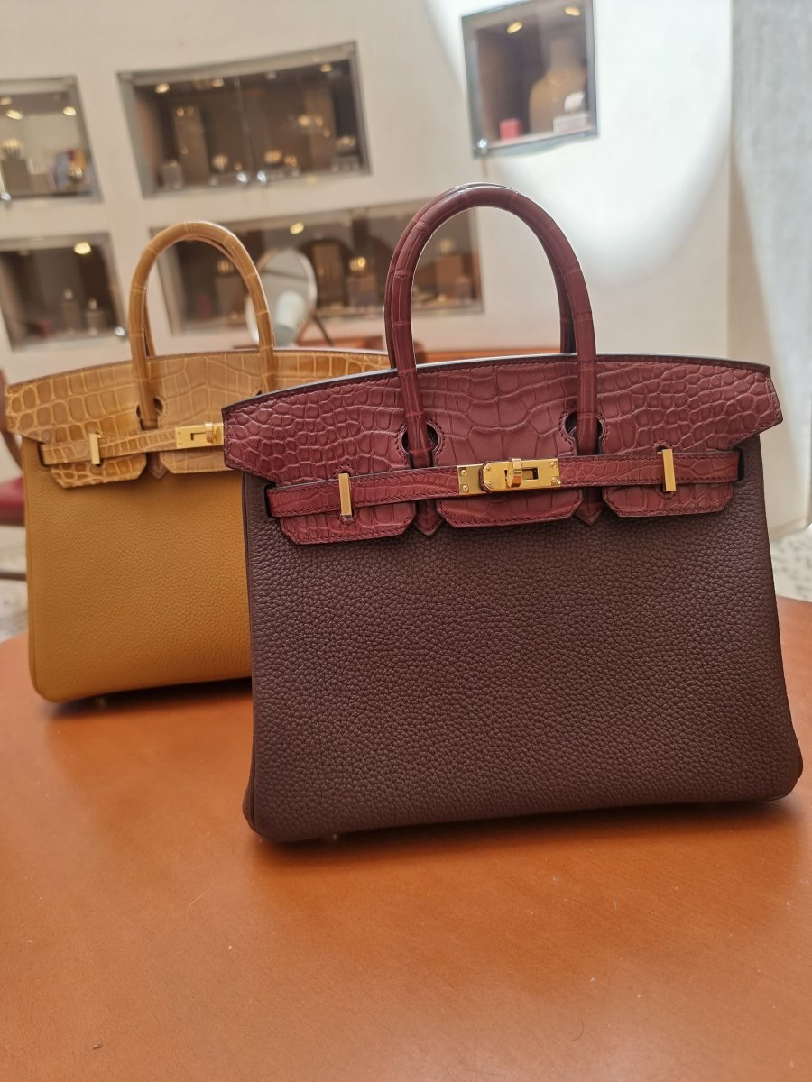 New 2022 color Hermès Birkin Touch 25 💓RASPBERRY red 90 FRAMBOISE