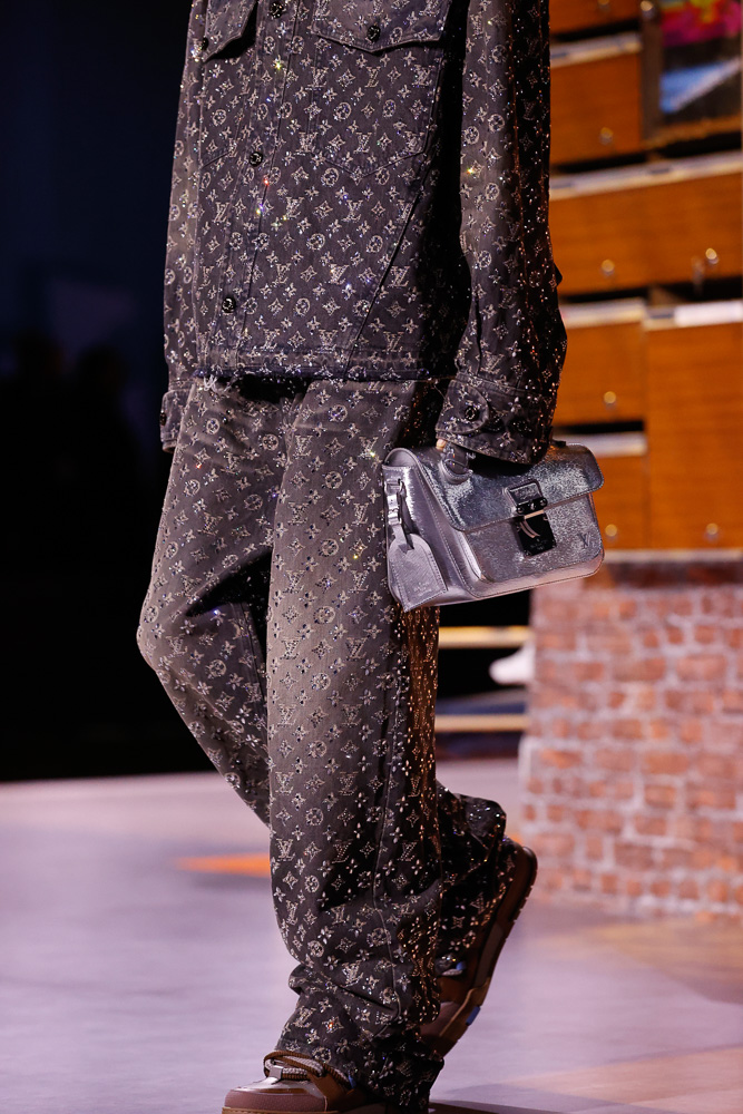 Louis Vuitton  Mens bags fashion, Louis vuitton mens bag, Louis vuitton men